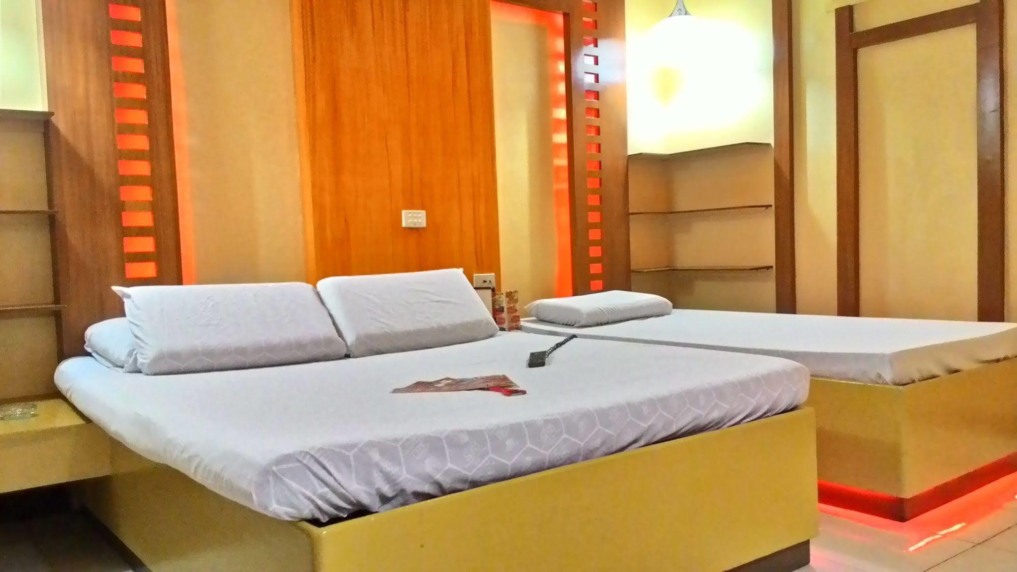 Hotel Sogo Edsa Cubao Quezon City Exterior photo