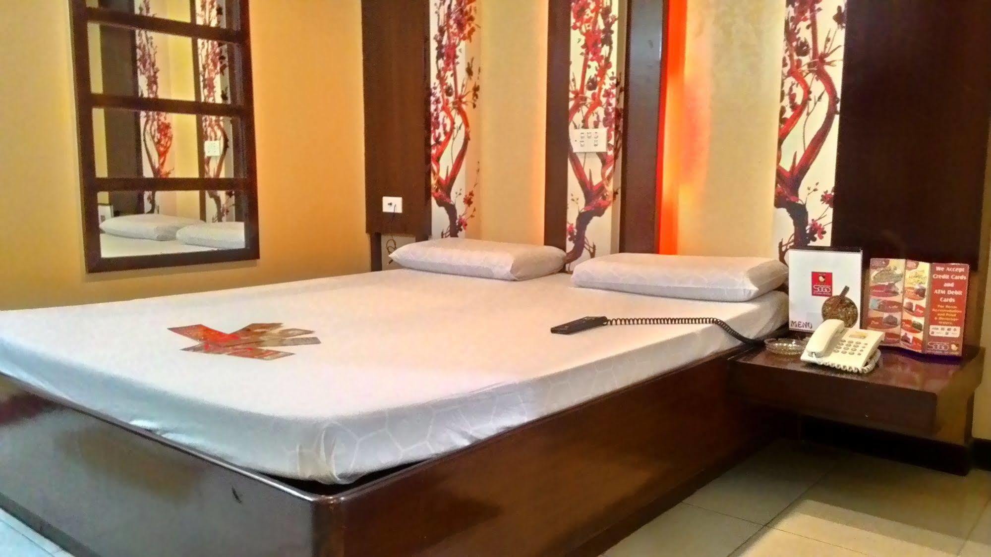 Hotel Sogo Edsa Cubao Quezon City Exterior photo