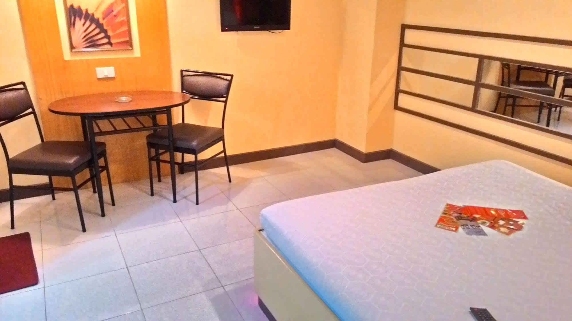 Hotel Sogo Edsa Cubao Quezon City Exterior photo
