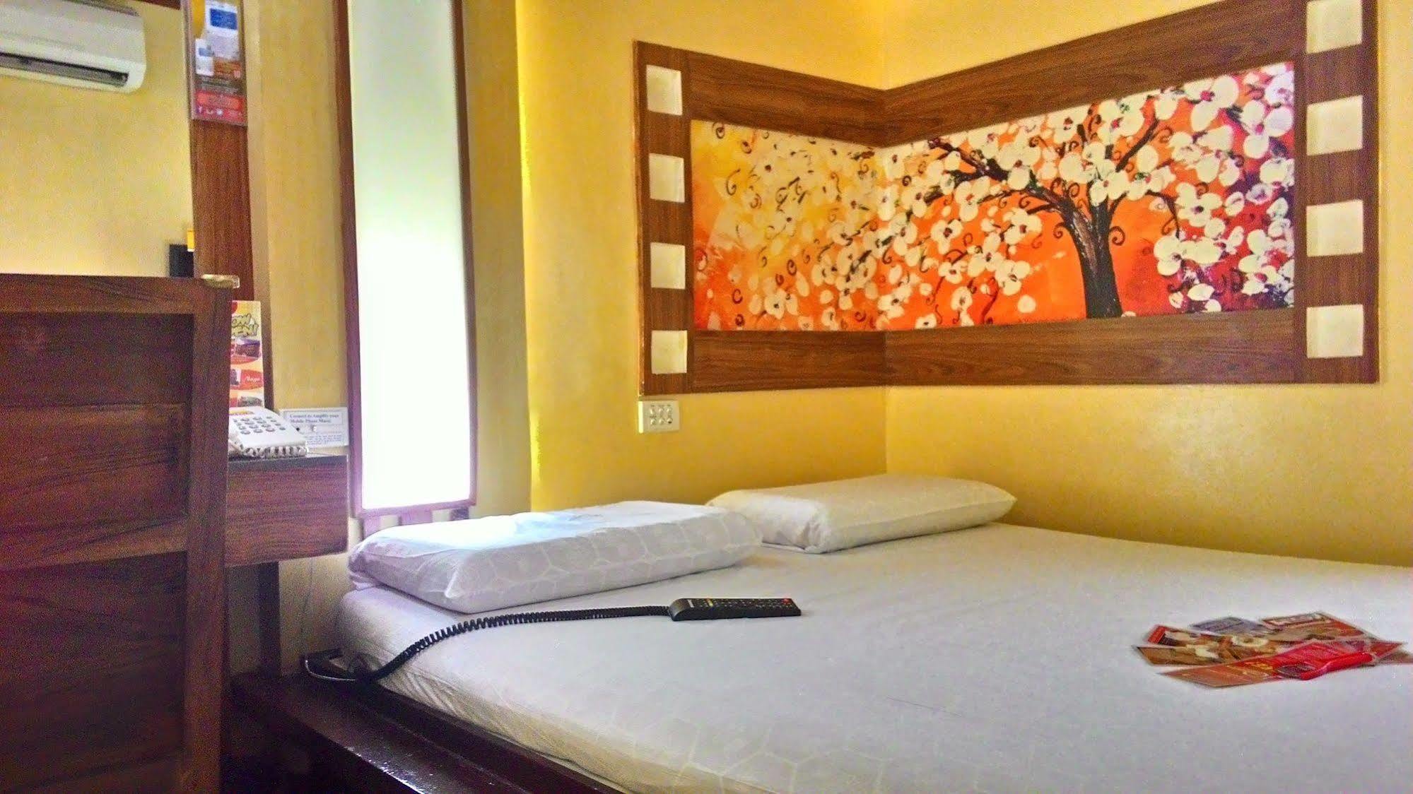 Hotel Sogo Edsa Cubao Quezon City Exterior photo
