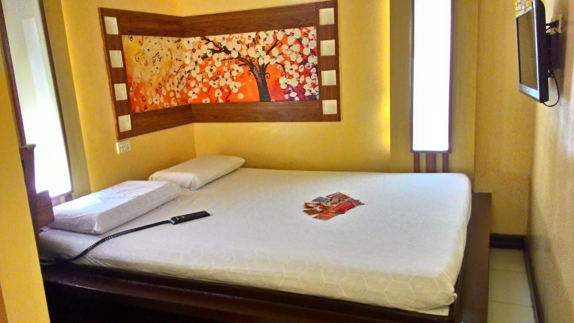 Hotel Sogo Edsa Cubao Quezon City Exterior photo